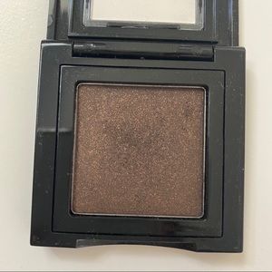 Bobbi Brown Shimmer Wash Eye Shadow in Black Plum